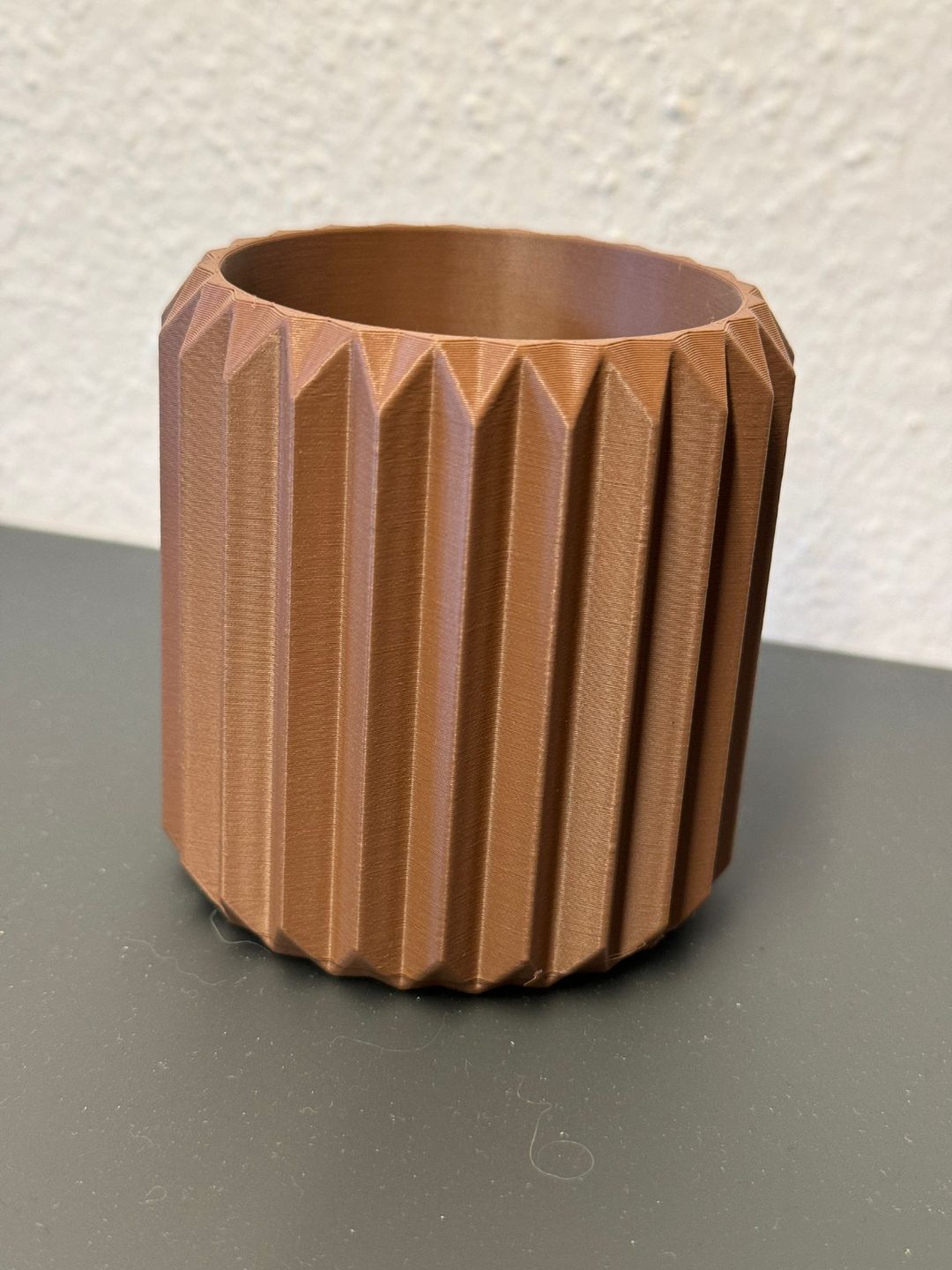 #59 Plant Pot Big Ribbed Triangle 1 — vue 11