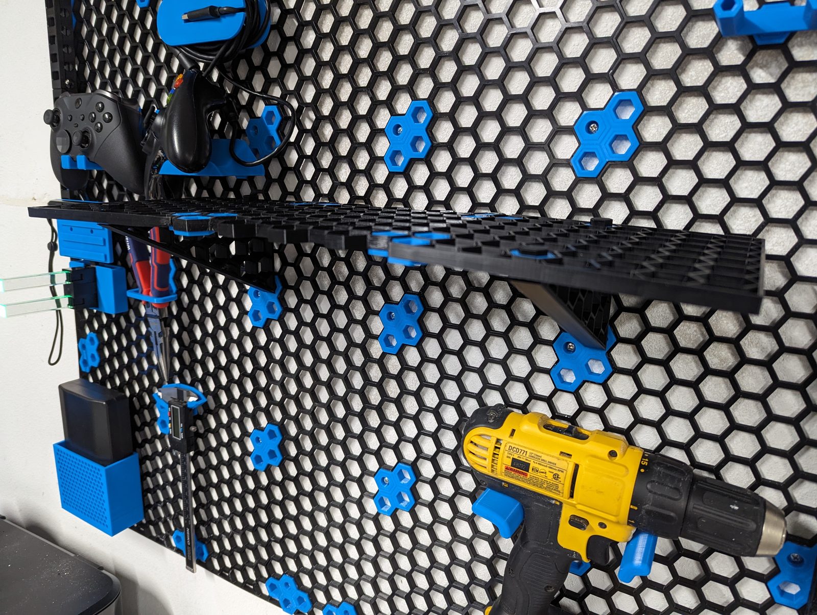 #61 Honeycomb Storage Wall (HSW) Shelf — vue 2