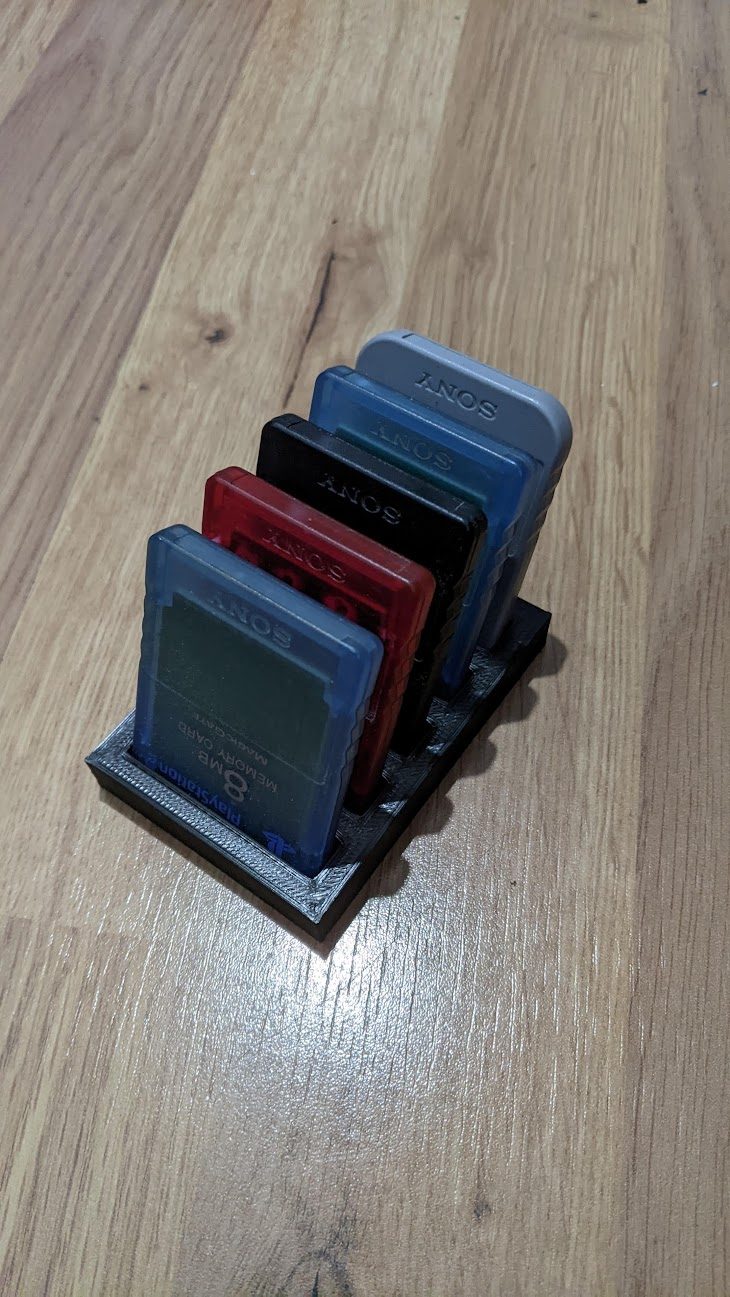 #63 Memory Card Holder PS2 — vue 3
