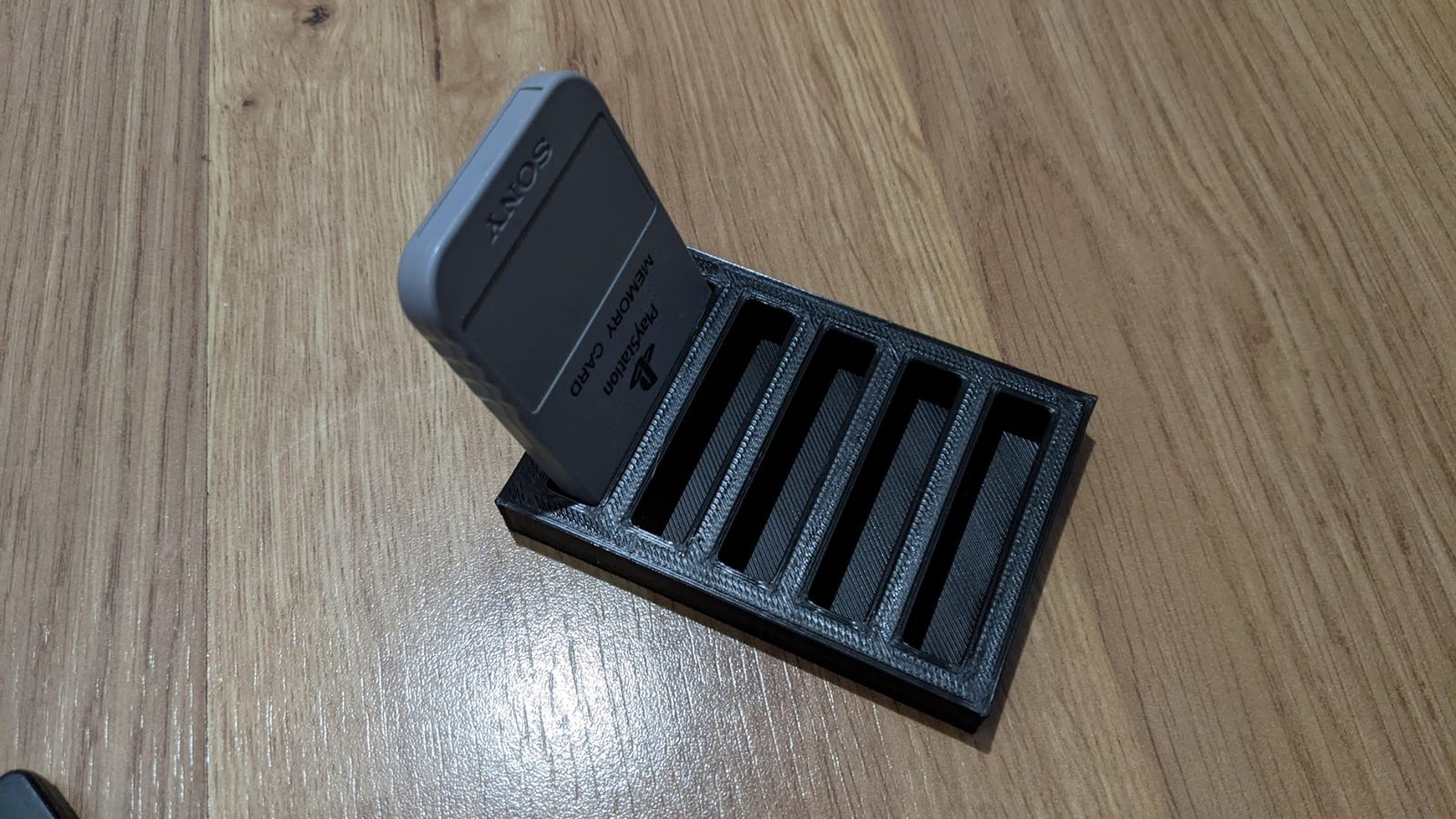 #63 Memory Card Holder PS2 — vue 5