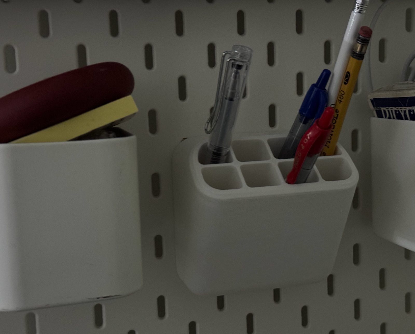 #65 Skadis Pockets Bins Tool holder — vue 3