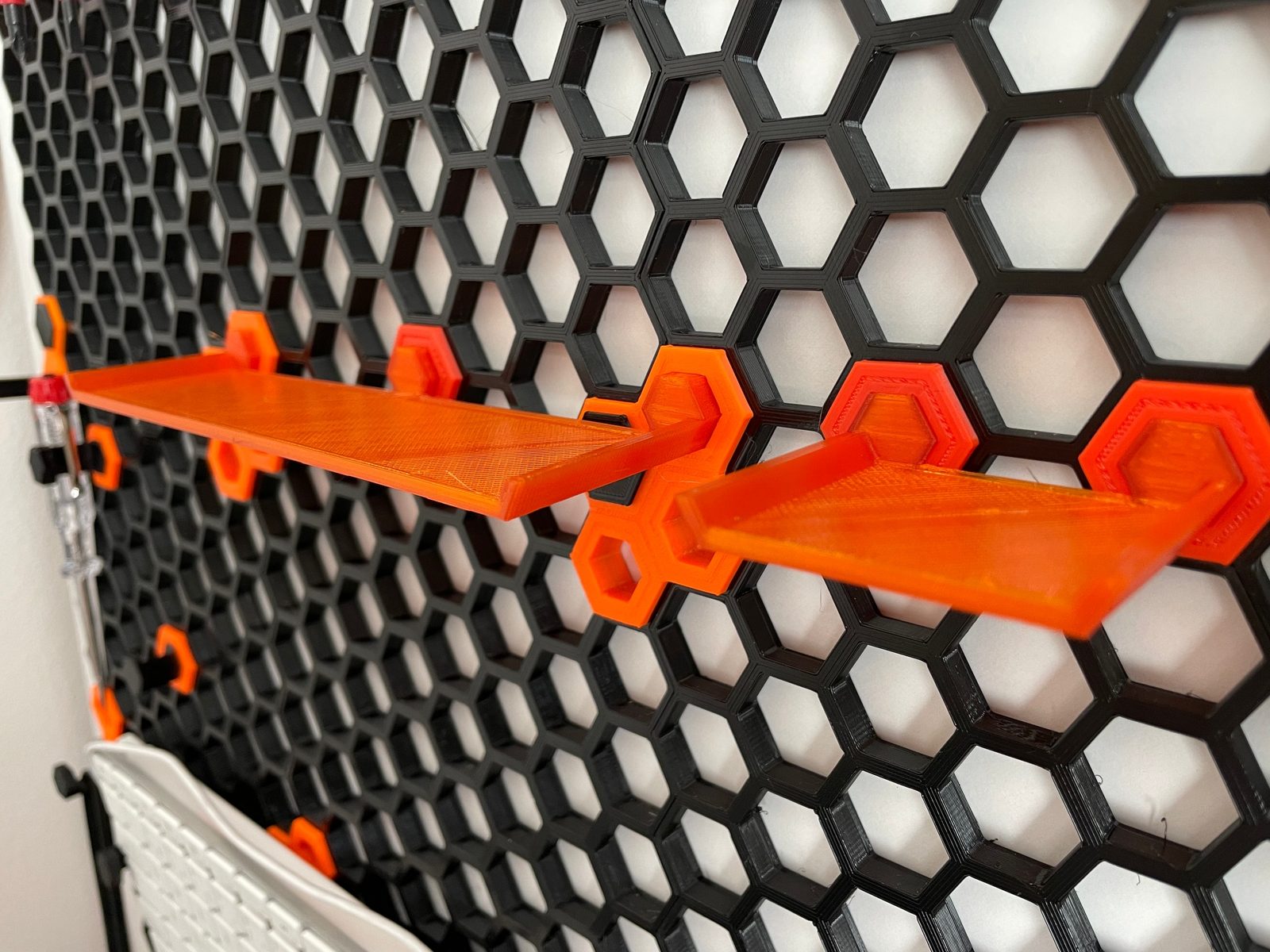 #75 Honeycomb storage wall — vue 49