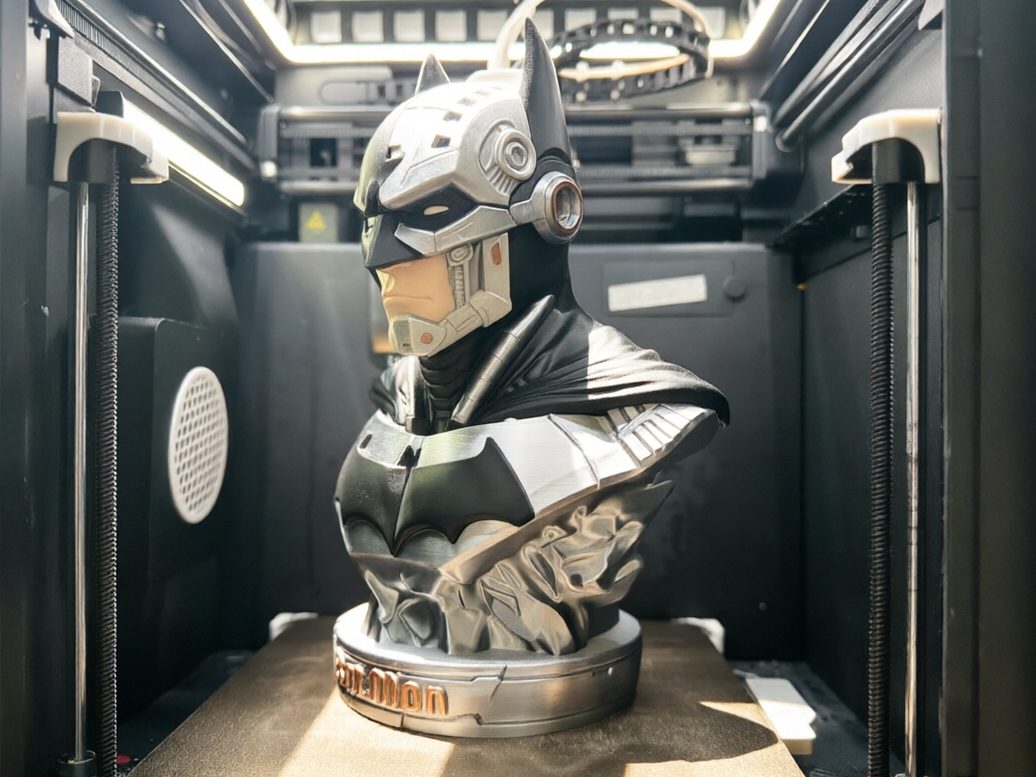 #76 cm AMS Bat_Man — vue 3