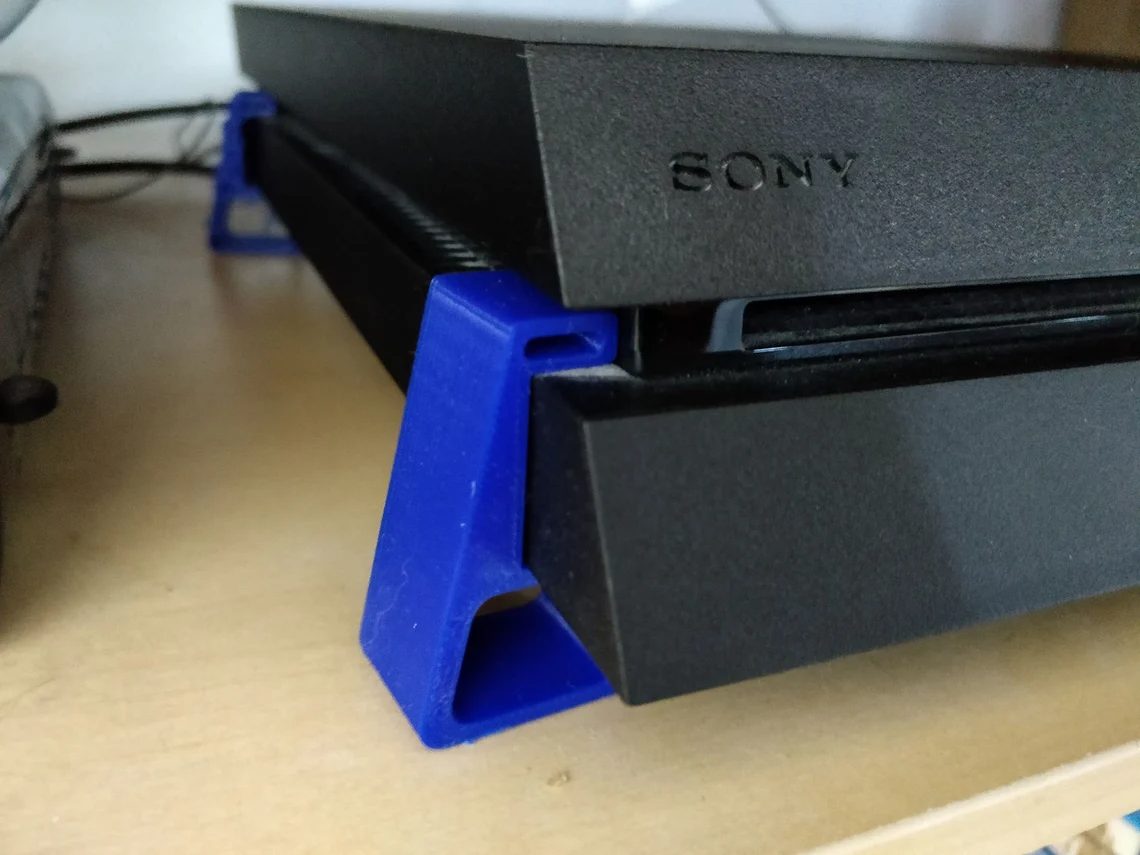 #76 Simple foot for PS4 pro — vue 3