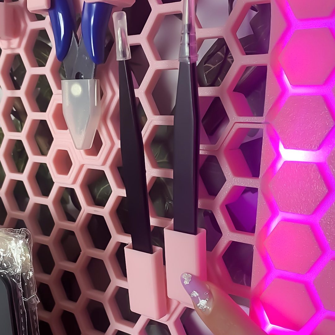 #76 Tweezer Holder for HSW (Honeycomb Storage Wall) — vue 3