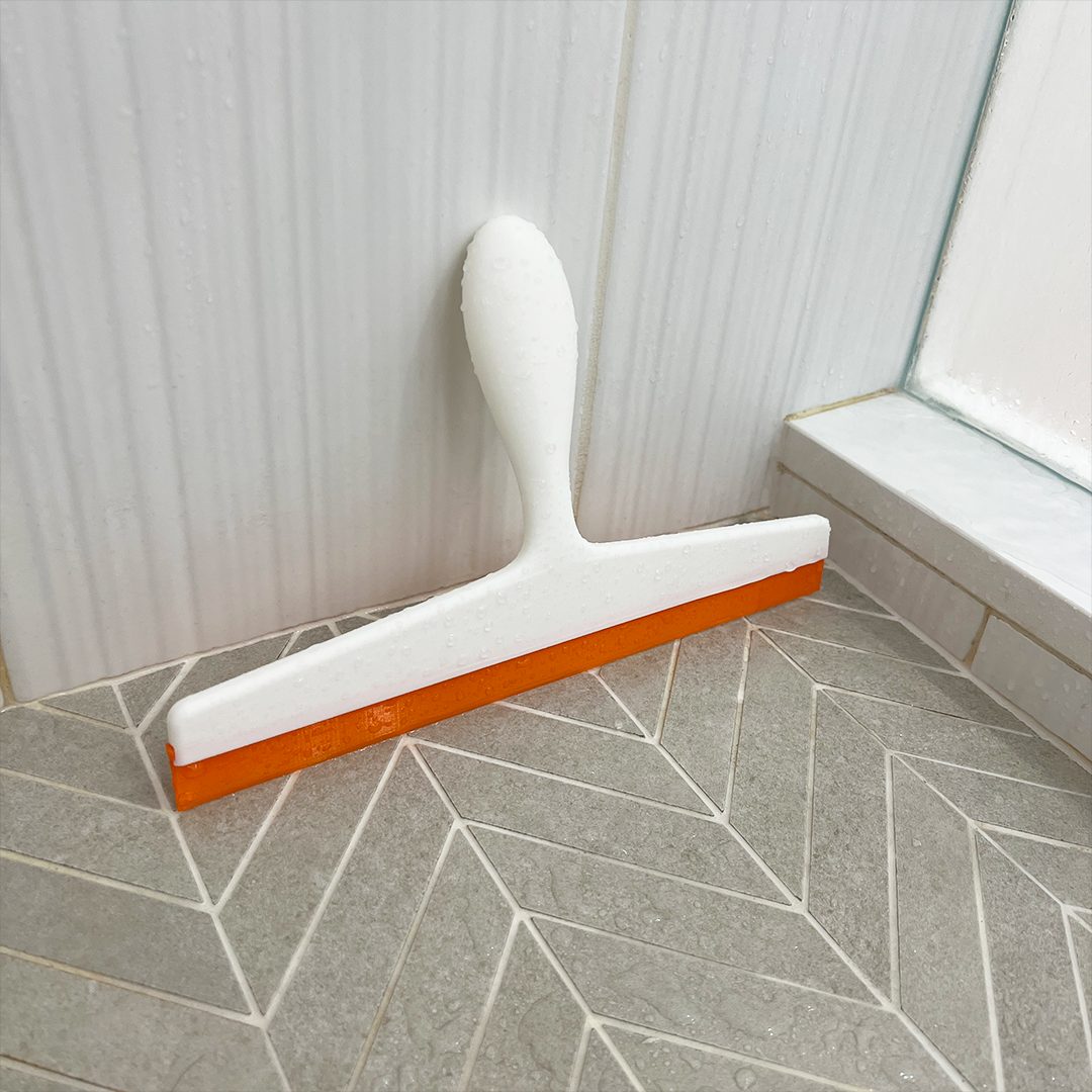 #77 Ergonomic Squeegee — vue 1