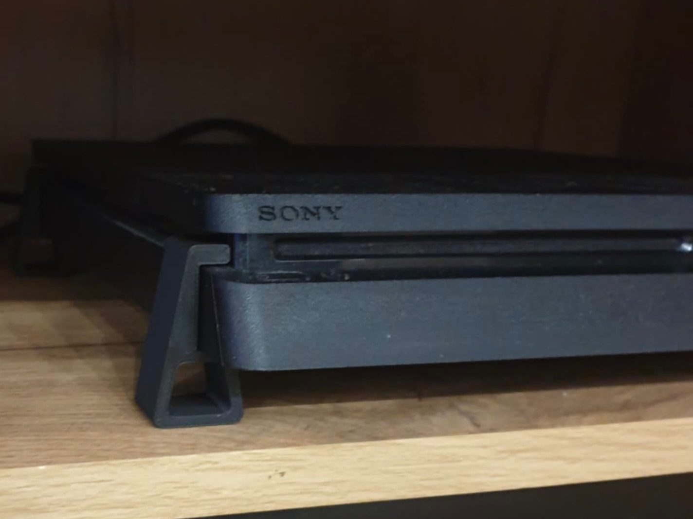 #77 PS4 Slim riser feet — vue 1