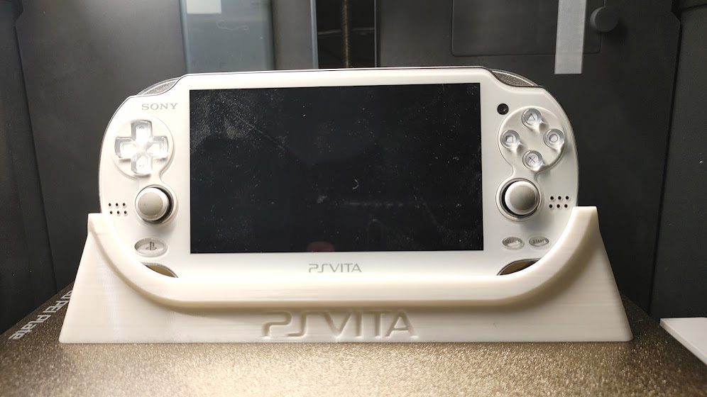 #79 PlayStation Vita Display Stand — vue 4
