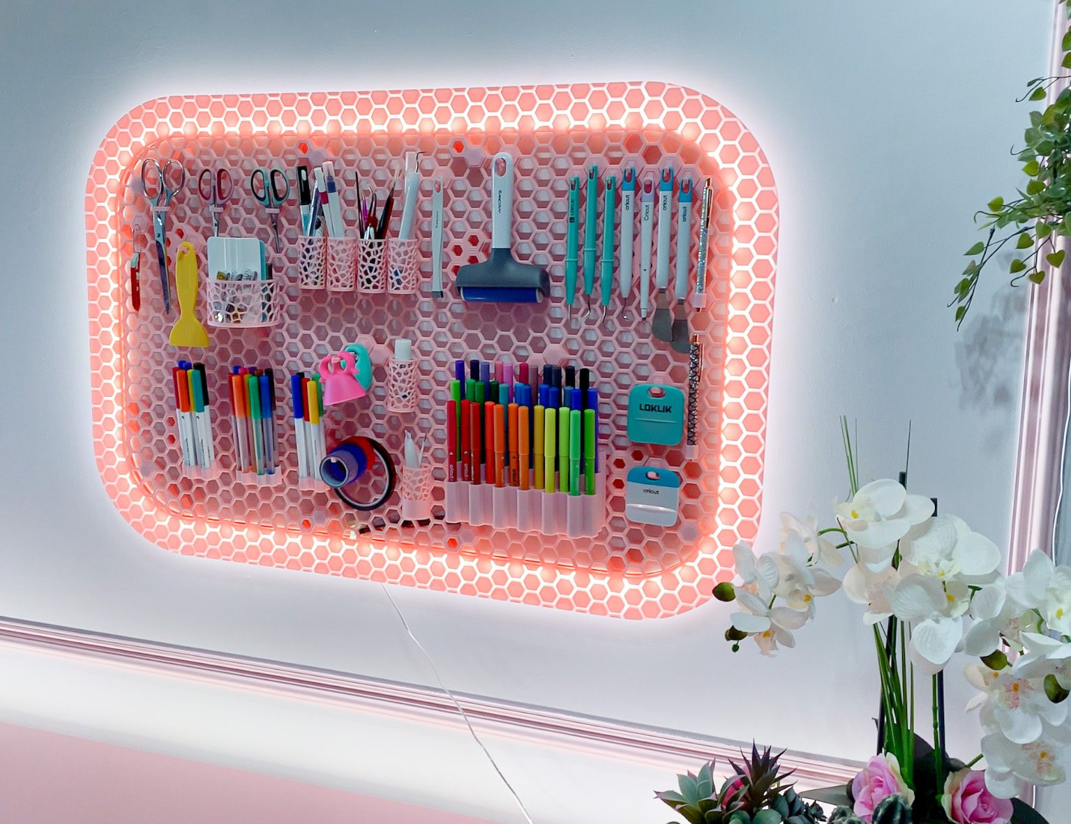 #83 Honeycomb storage wall with LED (HSW) — vue 9