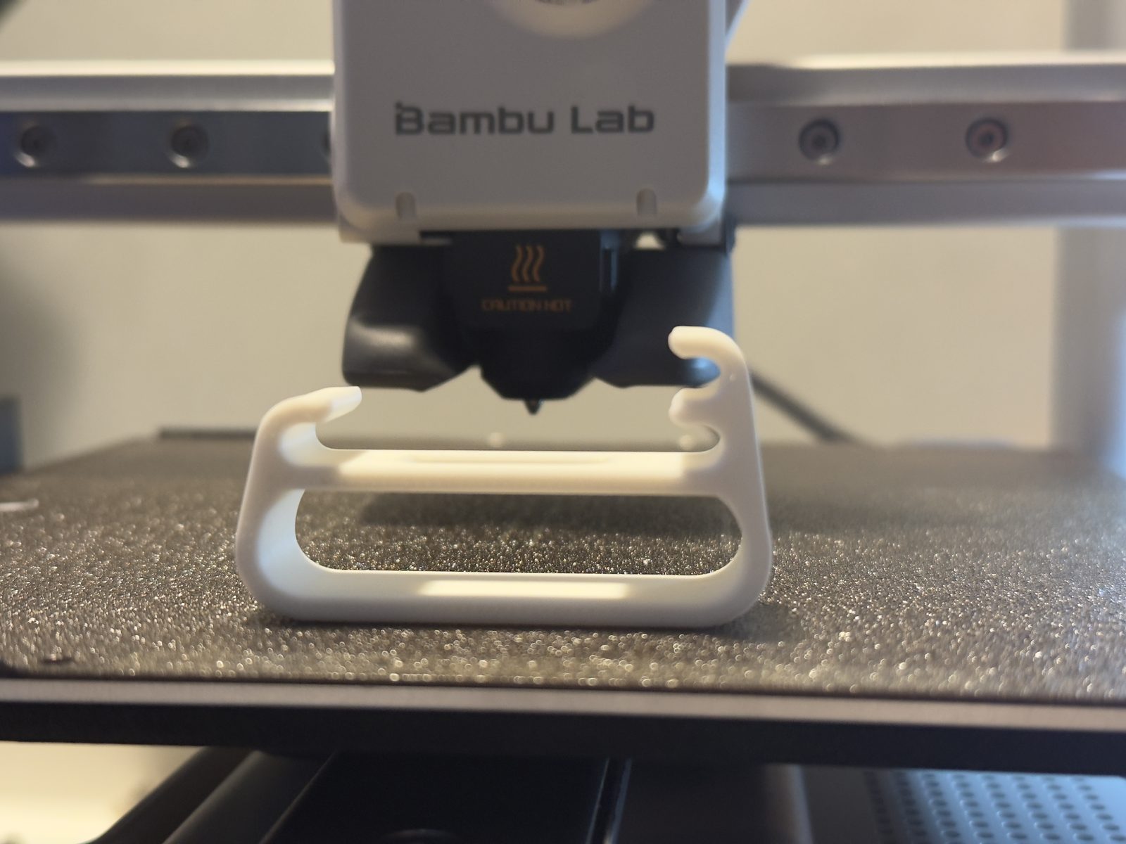 #95 SanDisk Portable SSD - Cable Holder — vue 2