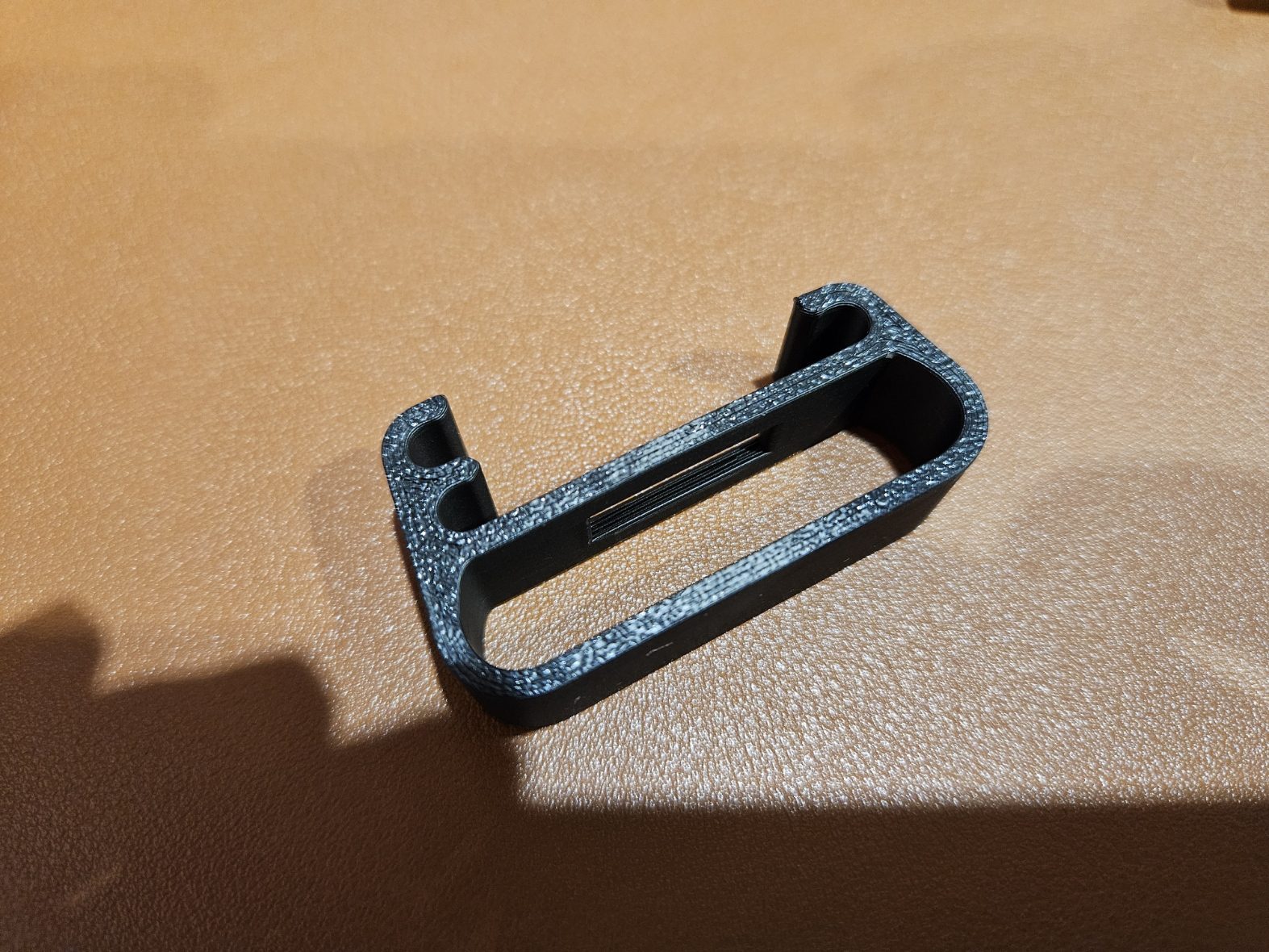 #95 SanDisk Portable SSD - Cable Holder — vue 7