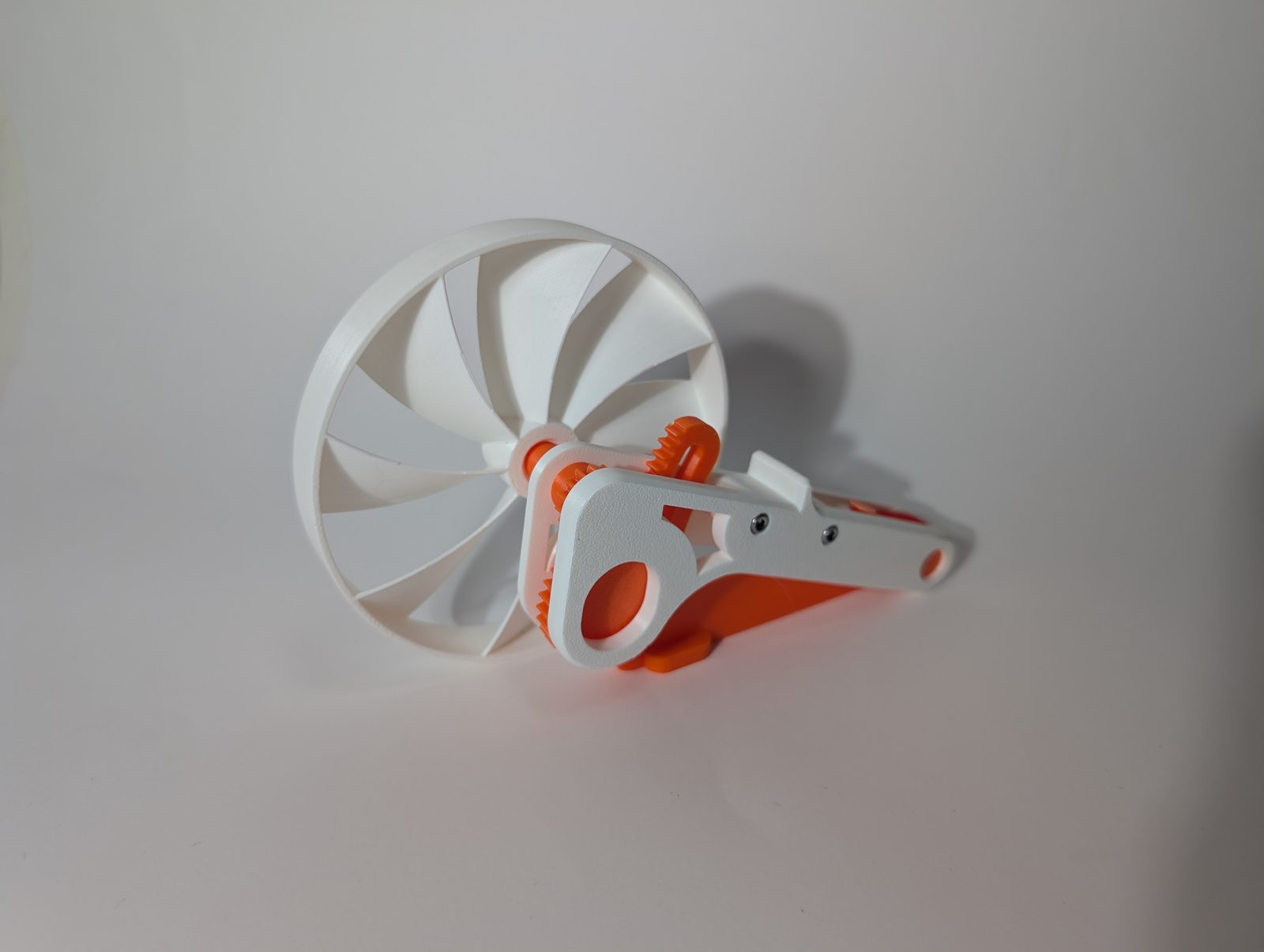 #100 Squeeze Powered Flywheel Fan — vue 7