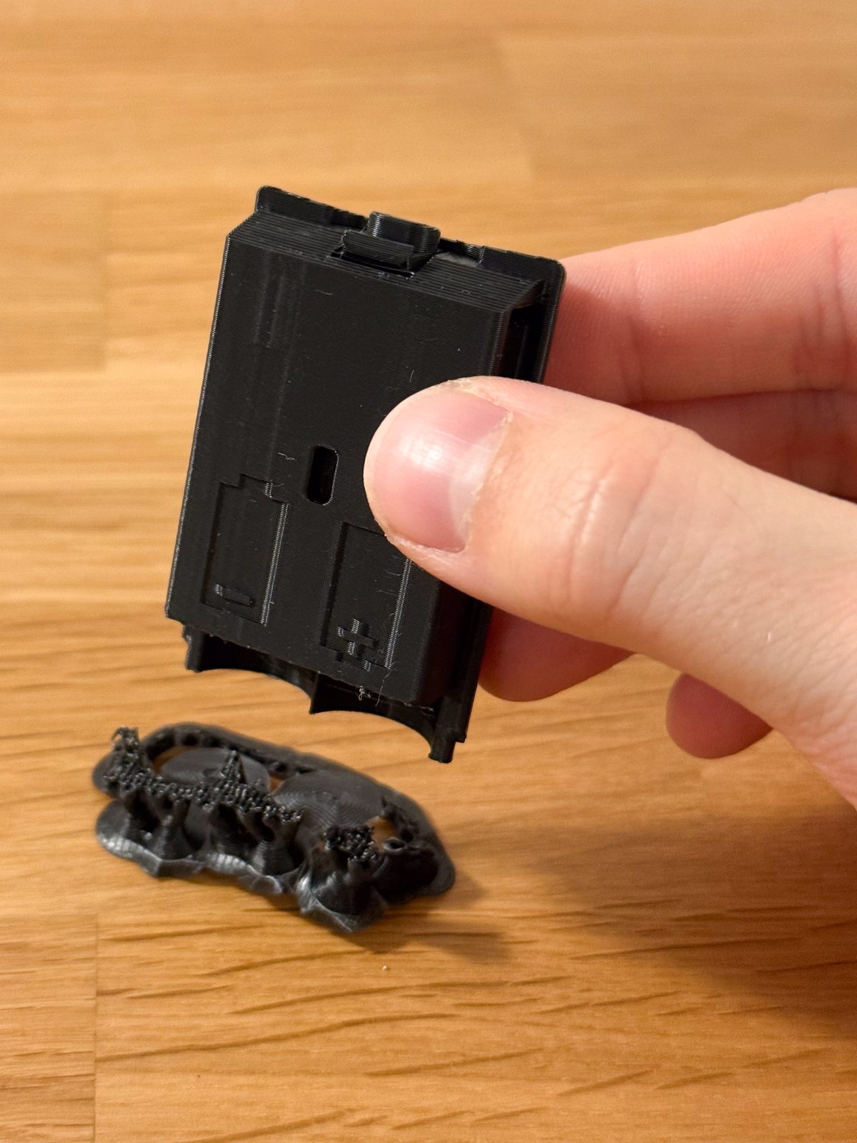 #104 Xbox 360 Controller Battery Holder — vue 1