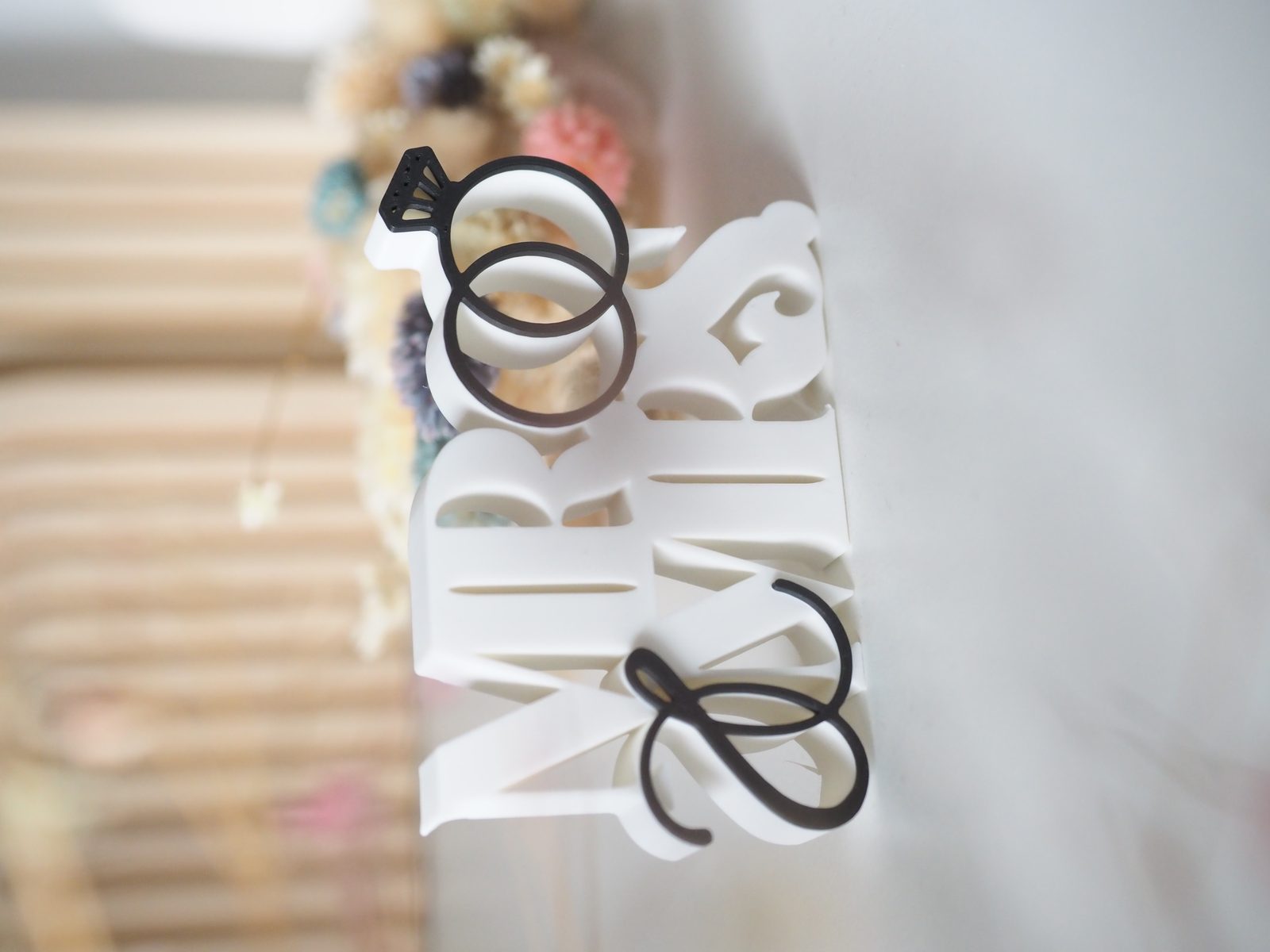 #106 Mr & Mrs mit Ring — vue 3
