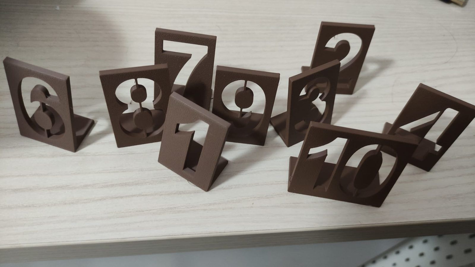 #107 Table number 1 - 12 — vue 1