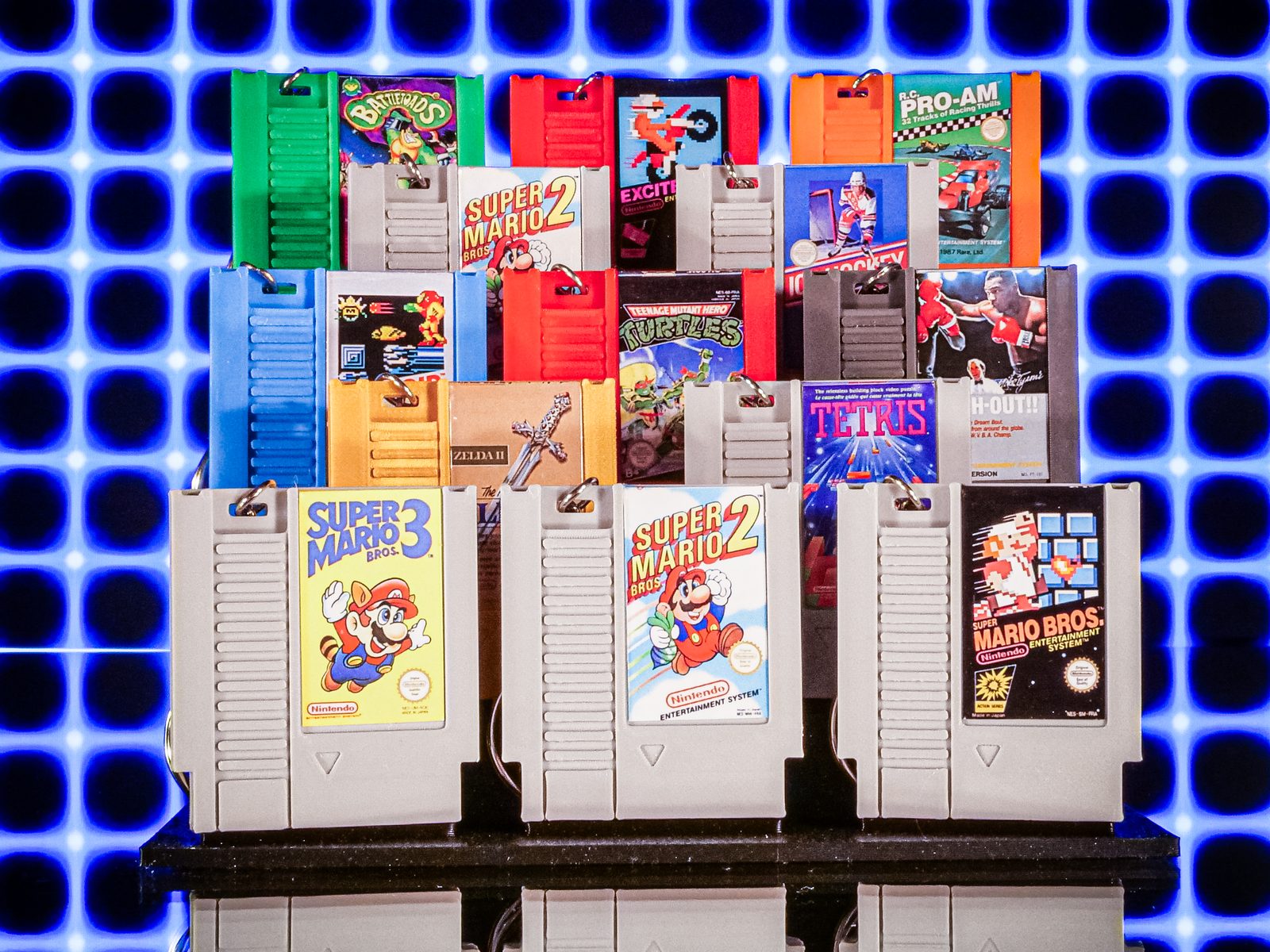 #108 NES Game Cart Tap-to-Play Mini NFC Retro Keychain! — vue 7