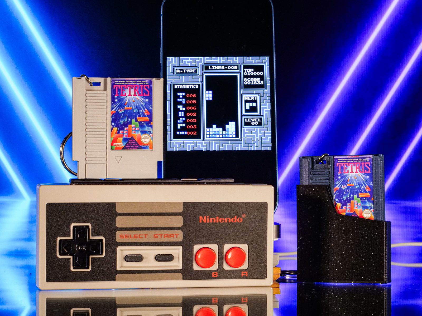 #108 NES Game Cart Tap-to-Play Mini NFC Retro Keychain! — vue 9