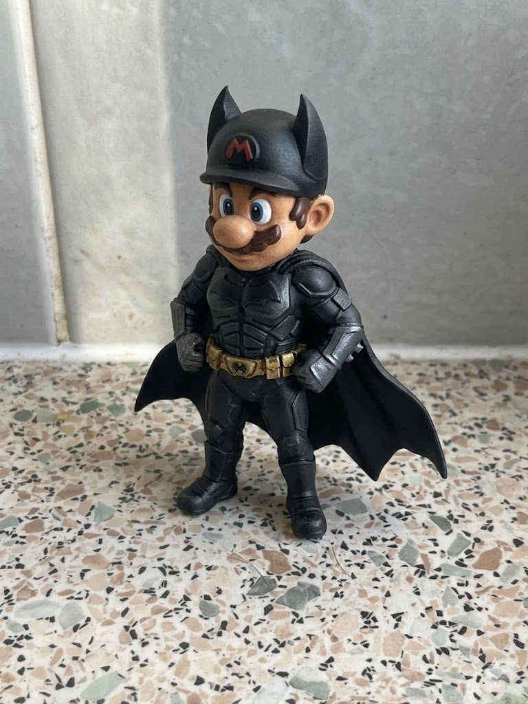 #111 Batman Mario — vue 3