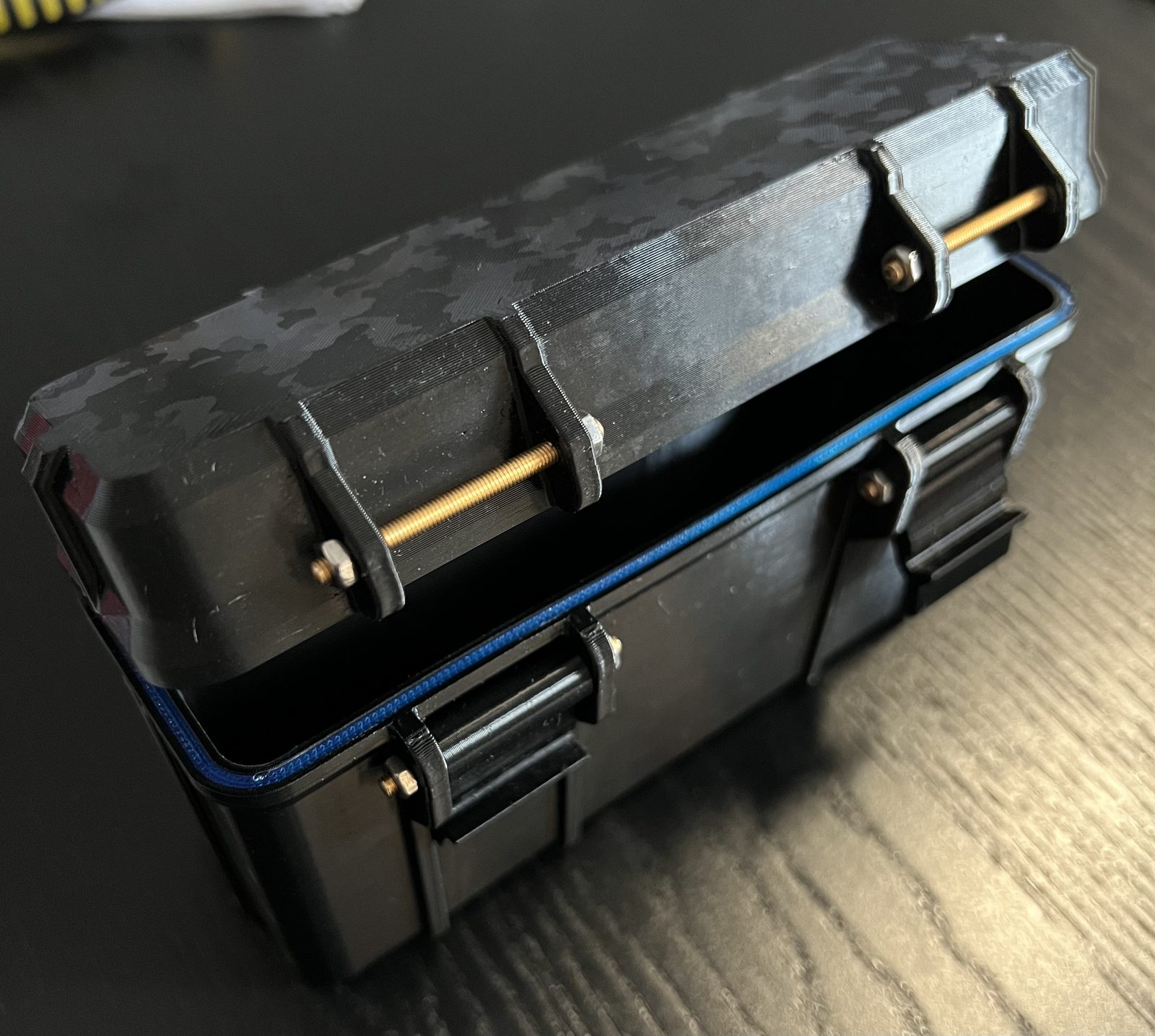#111 Rugged Utility Cash Box (Big Boy Piggy Bank) — vue 2