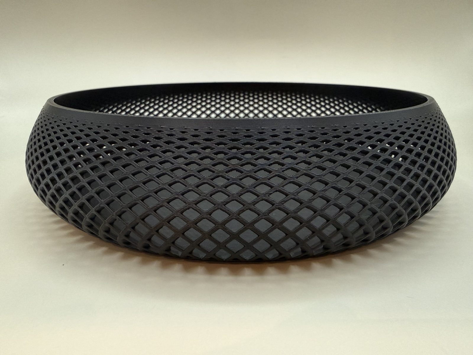 #112 Modern Catch All Centerpiece Bowl Filté — vue 1