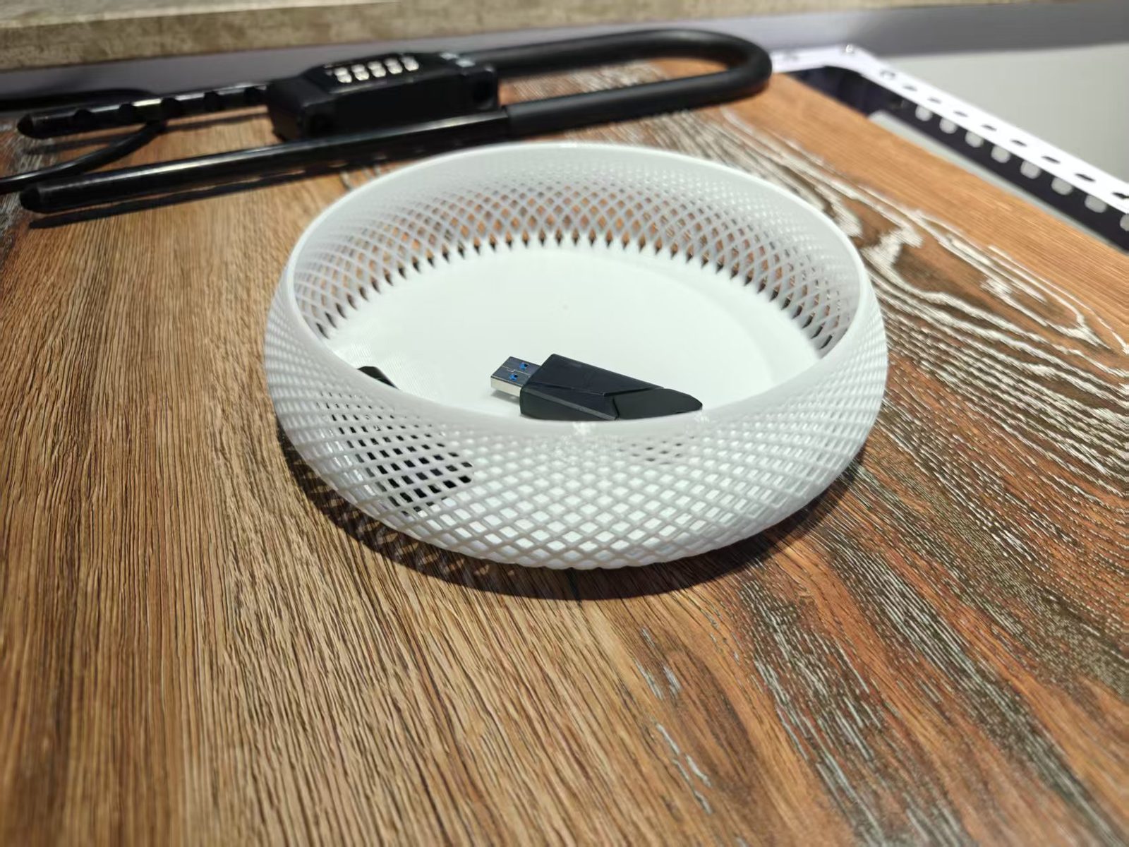 #112 Modern Catch All Centerpiece Bowl Filté — vue 8