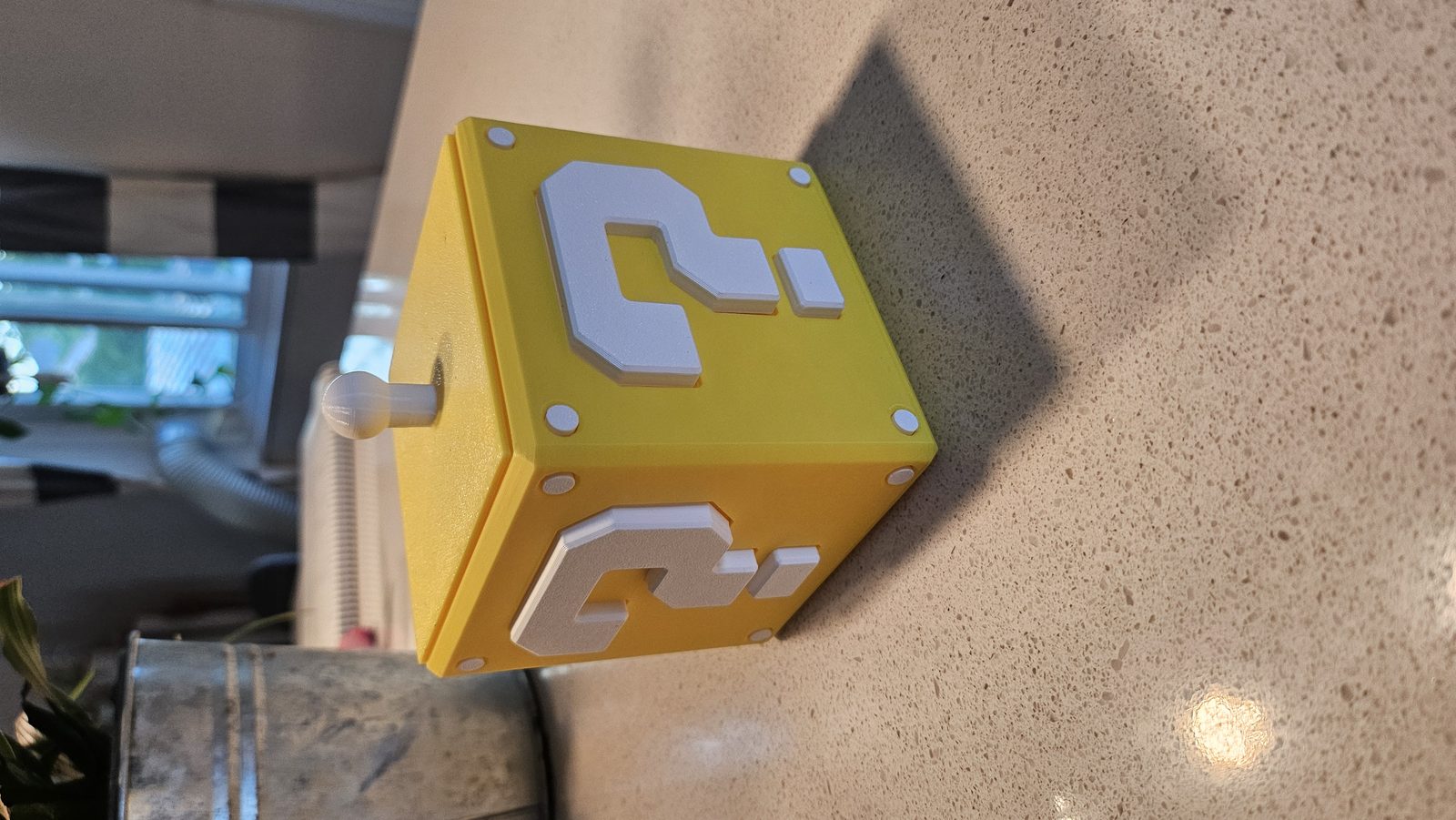 #114 Super Mario Question Mark Storage box — vue 6