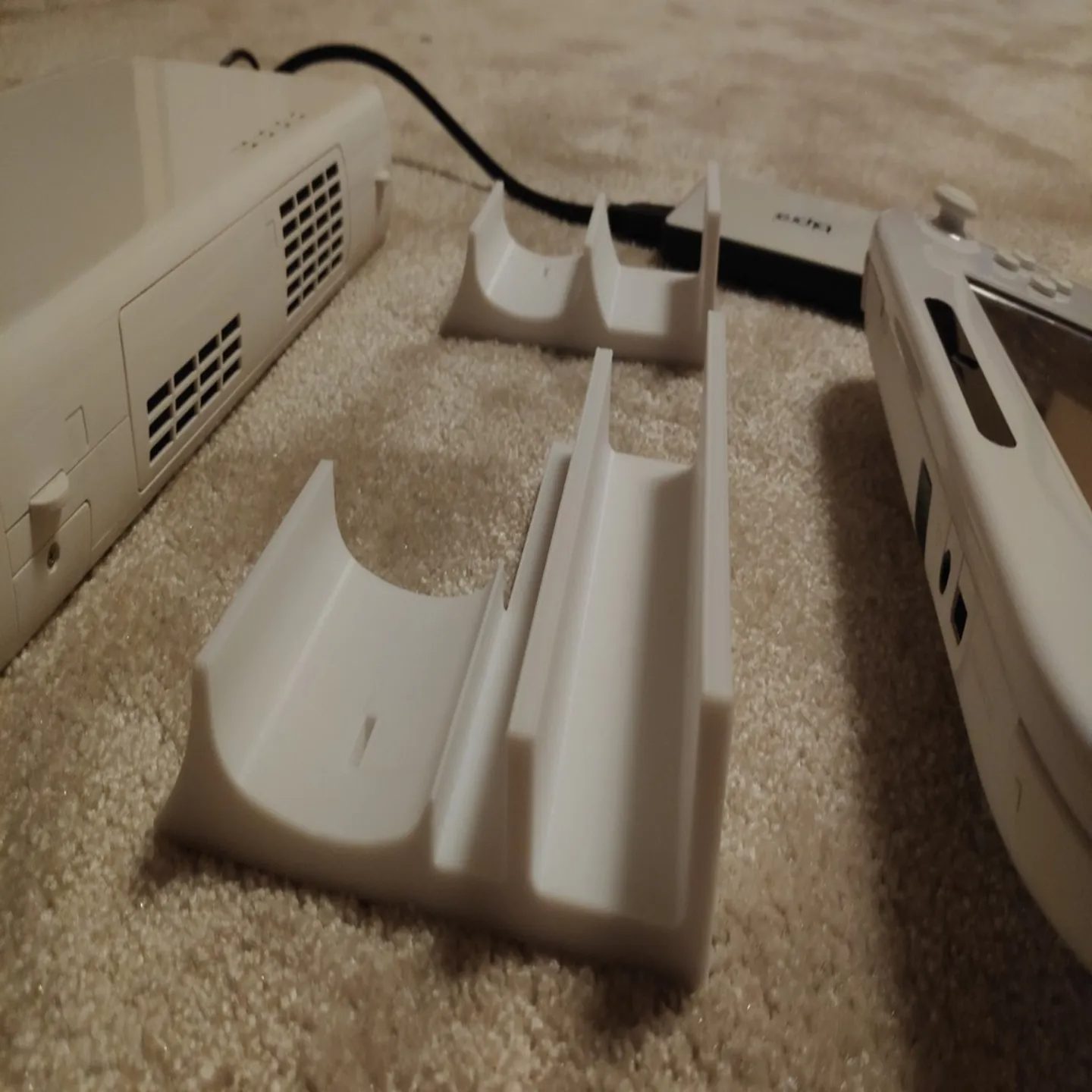 #119 Wii U All in One Stand - Console, Gamepad, USB HDD — vue 2