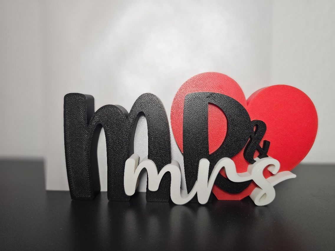 #120 Mr & Mrs Wedding Card Holder — vue 2