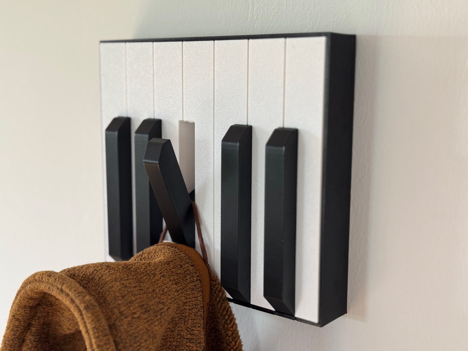 #120 Piano Wardrobe Coat Hanger Rack — vue 1