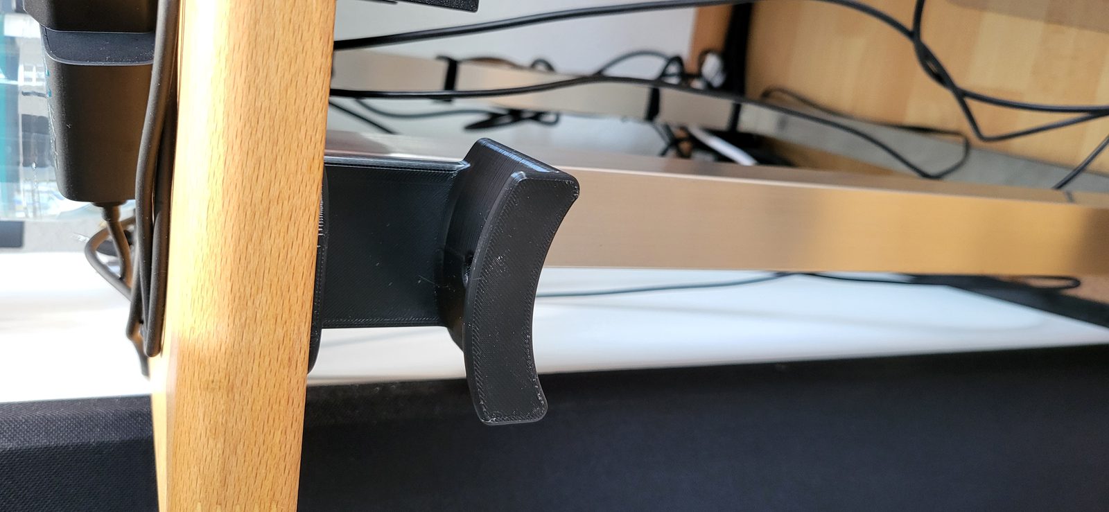 #121 Headphone Mount v2 - below desk extra sturdy — vue 7