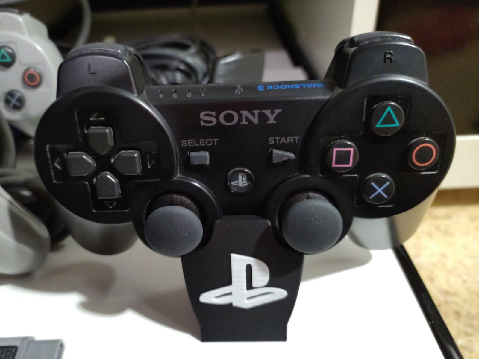 #124 Support manette Ps3 Dualshock 3 — vue 3