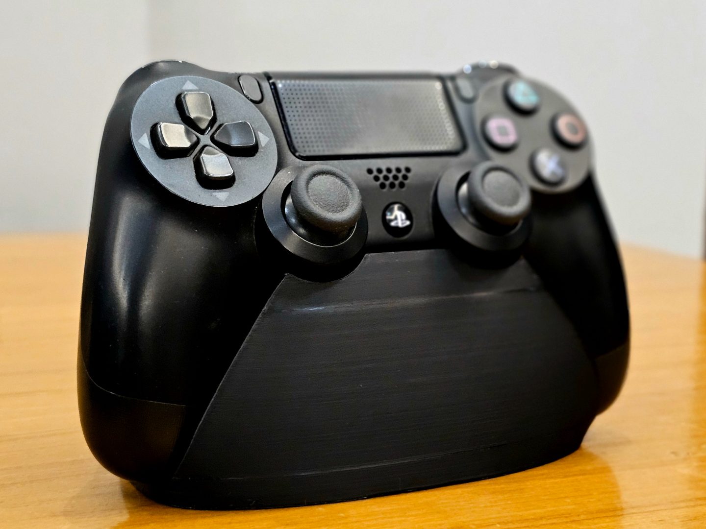 #127 Ps4 Controller Stand — vue 2