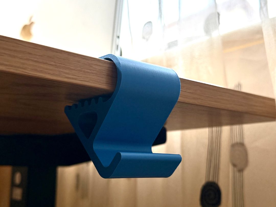 #128 Backpack Desk Holder — vue 1