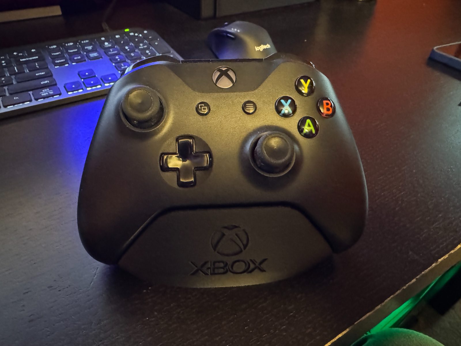 #129 XboxOne ControllerStand — vue 1