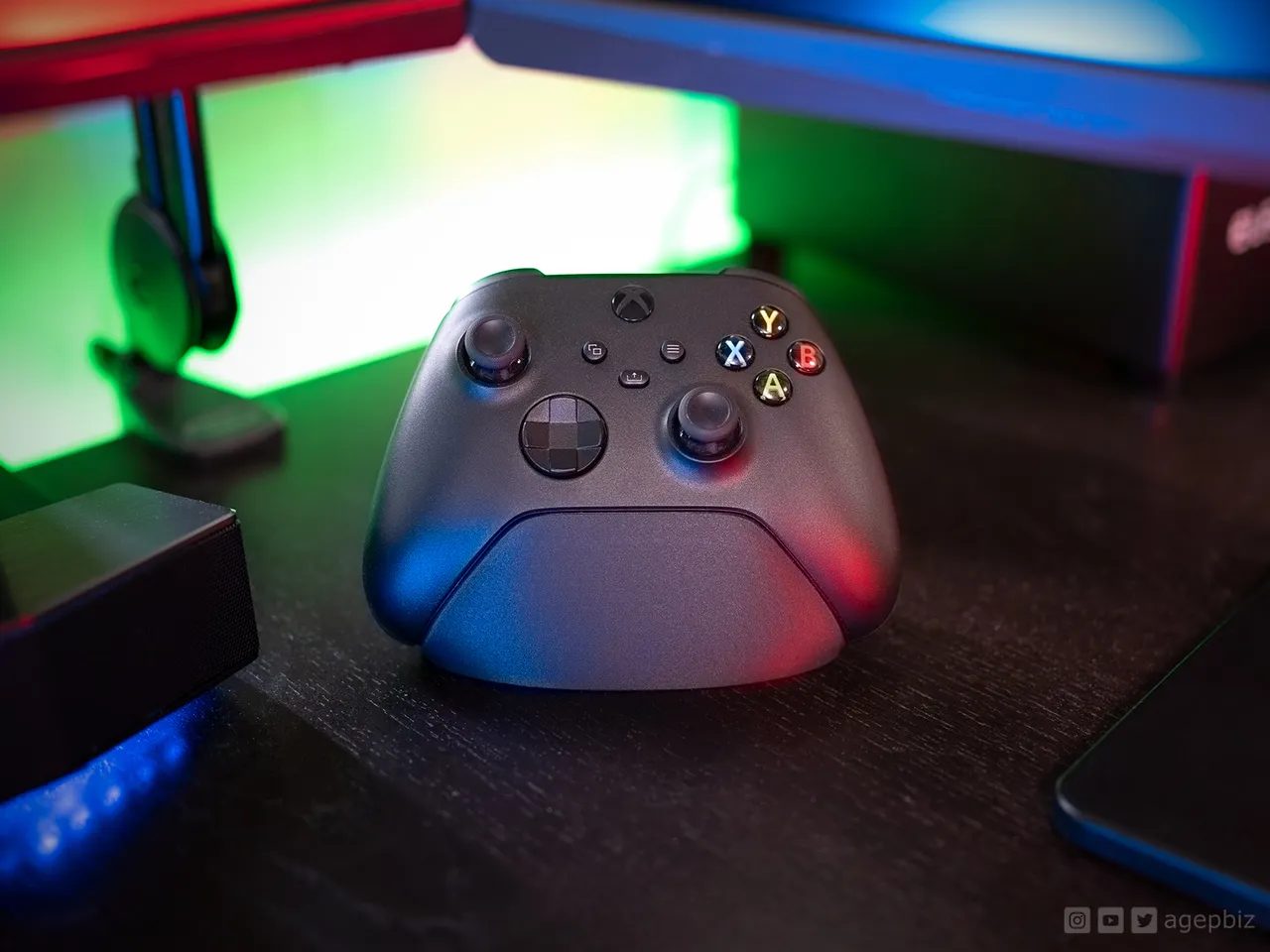 #129 XboxOne ControllerStand — vue 2