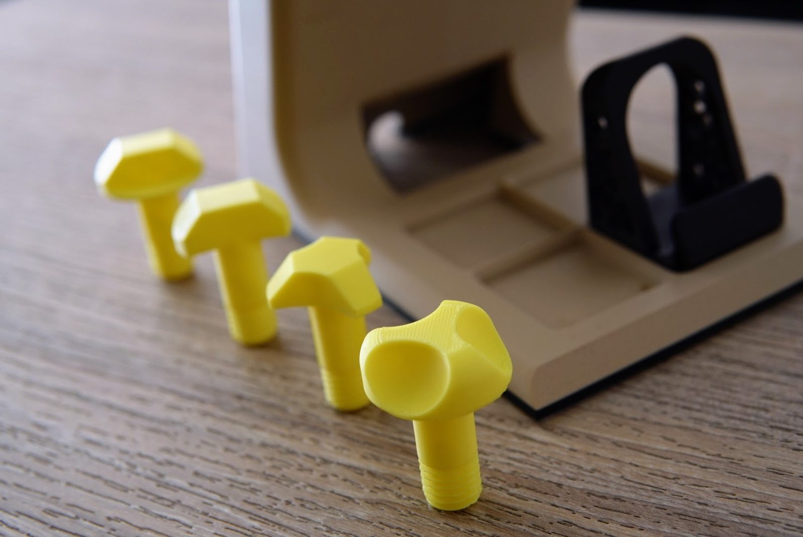 #130 TiltMate - Adjustable Tablet Stand — vue 4