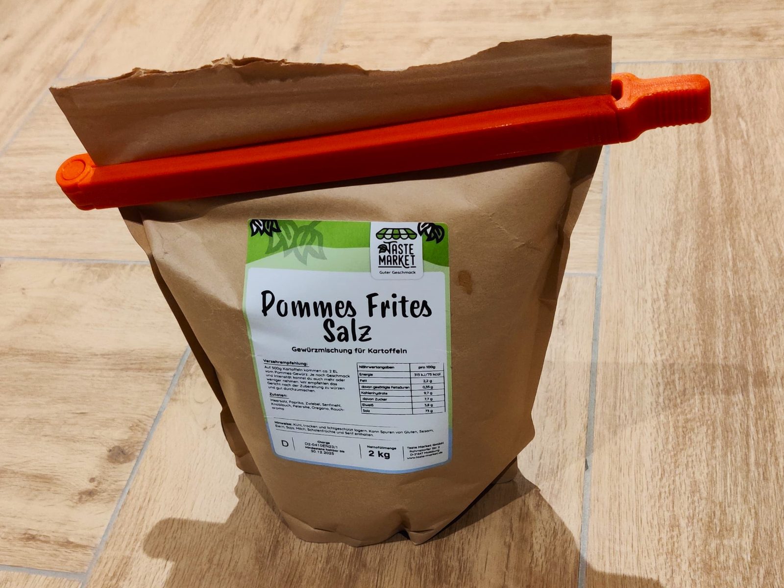 #132 Beefy bag clip proven and refined design — vue 8