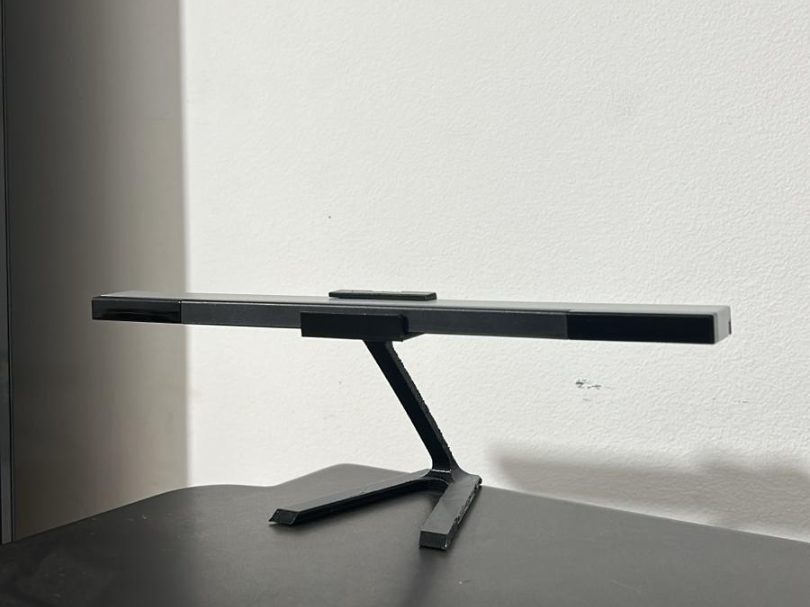 #134 Wii Sensor Bar stand — vue 1