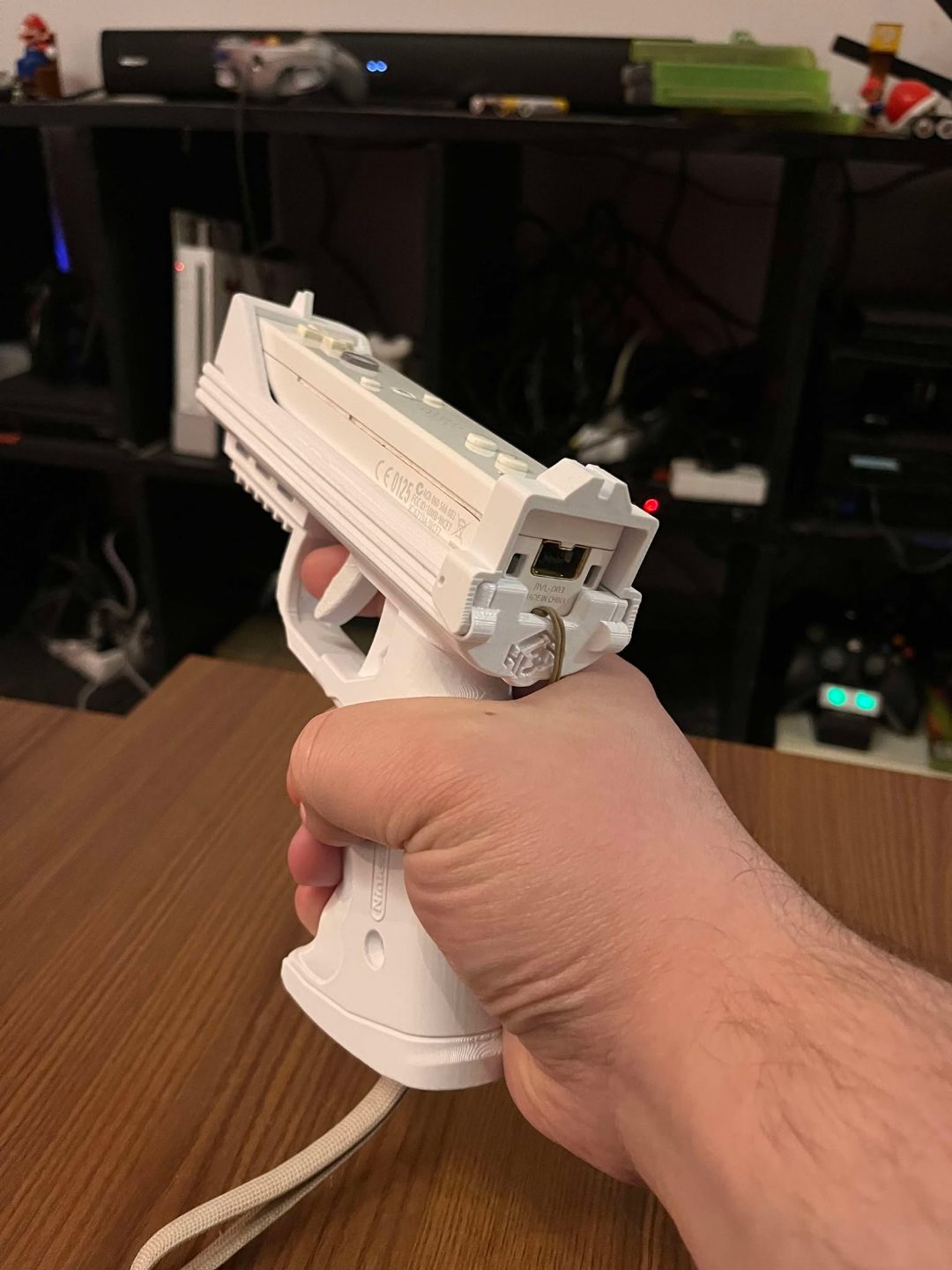 #138 WiiMote Gun with integrated rear sights — vue 4