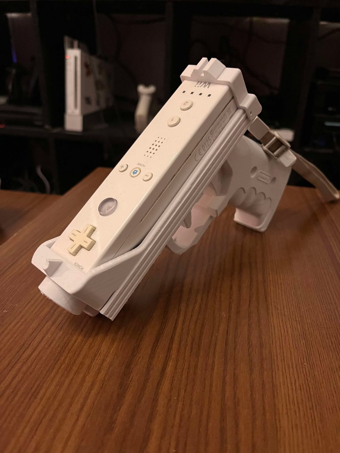 #138 WiiMote Gun with integrated rear sights — vue 7