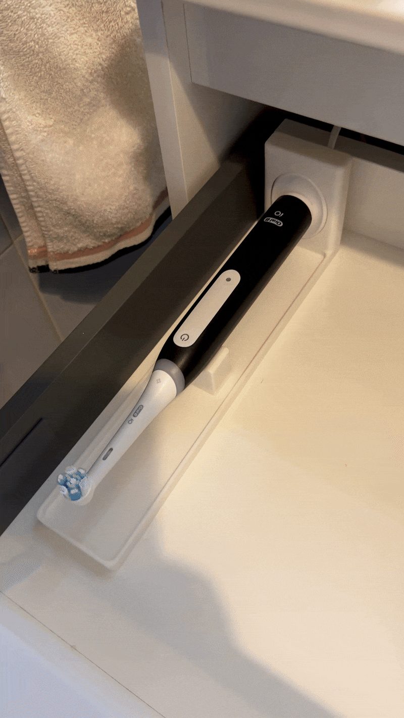 #139 Oral-B Drawer Charger Stand — vue 2
