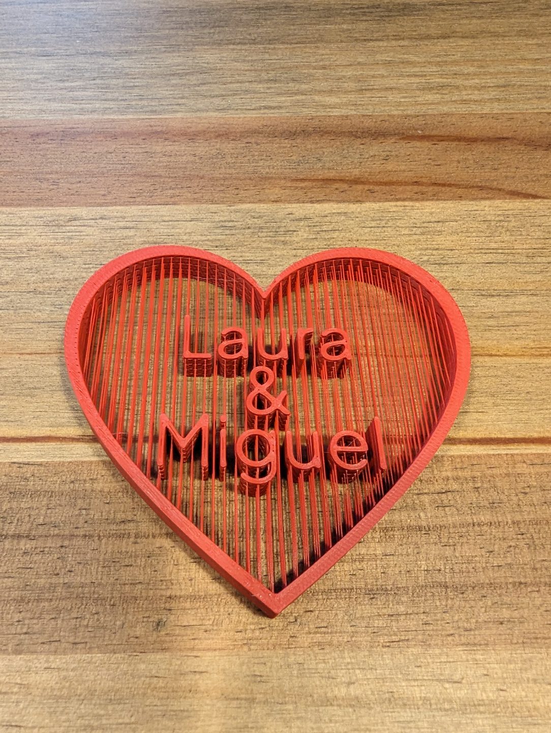 #139 Suspended heart text generator — vue 3