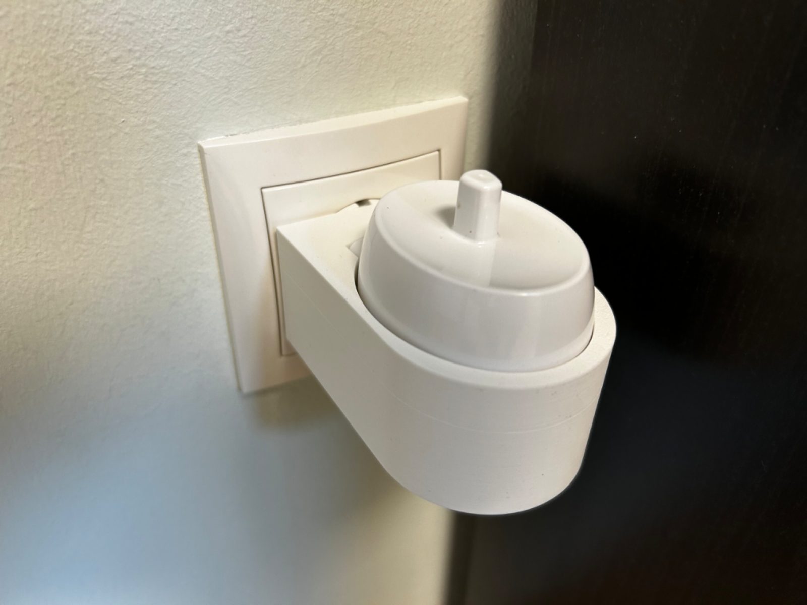#147 OralB Charger Holder EU Schuko — vue 4