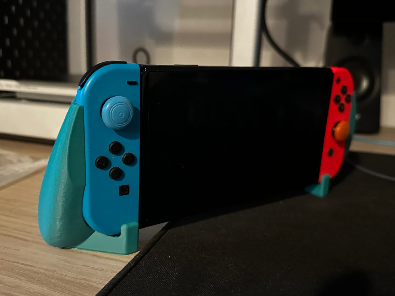 #148 Ergonomic grip for Nintendo Switch and oled version — vue 6