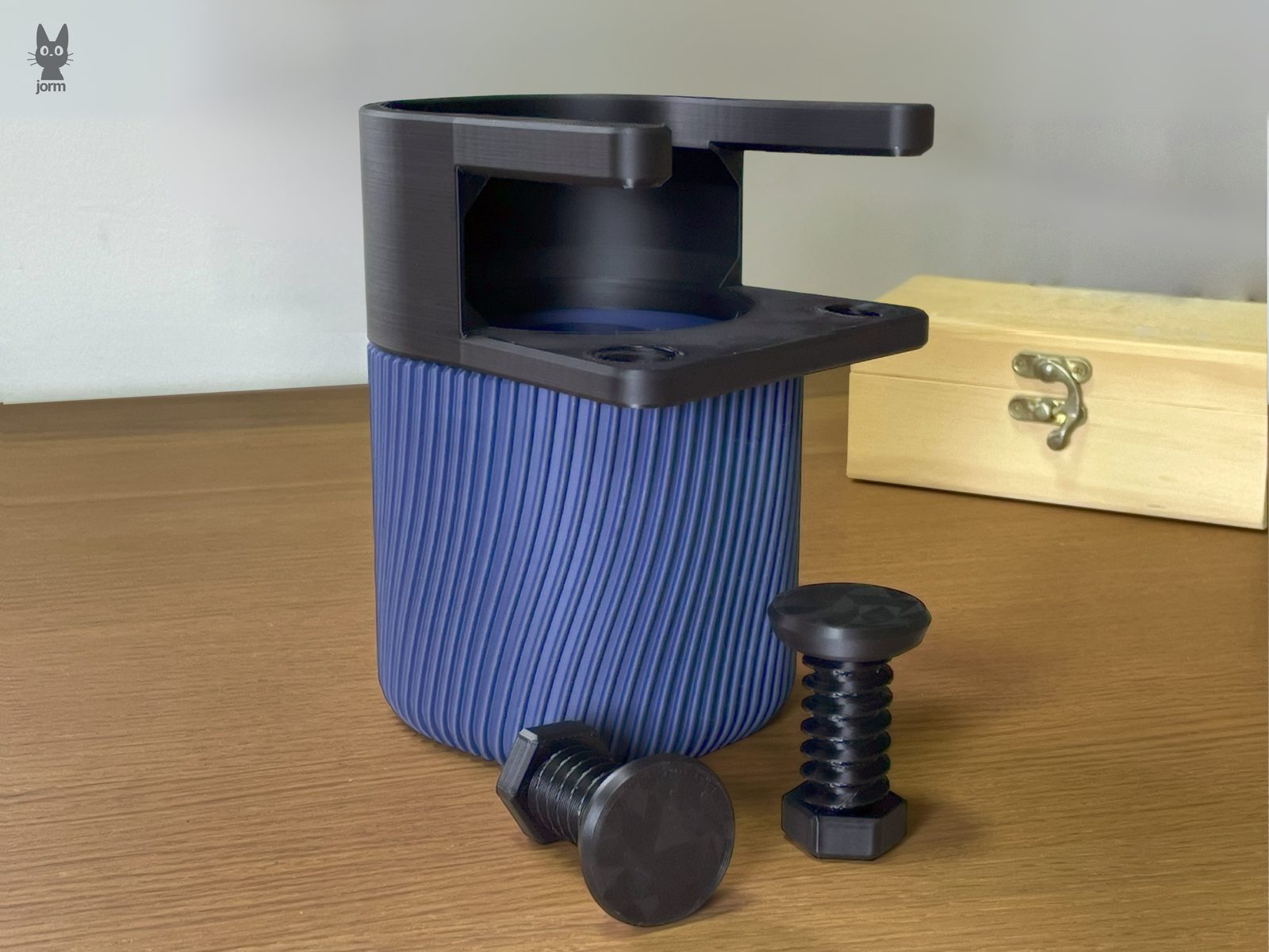 #149 Clamp-On Desk Bin — vue 16