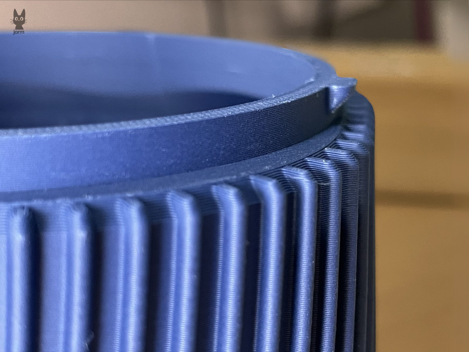 #149 Clamp-On Desk Bin — vue 18