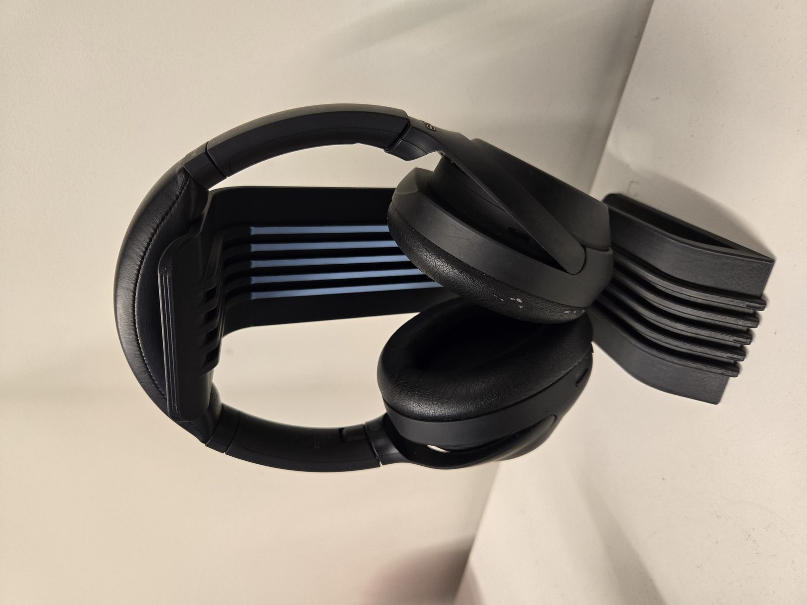 #151 Onami Headphone Stand — vue 2