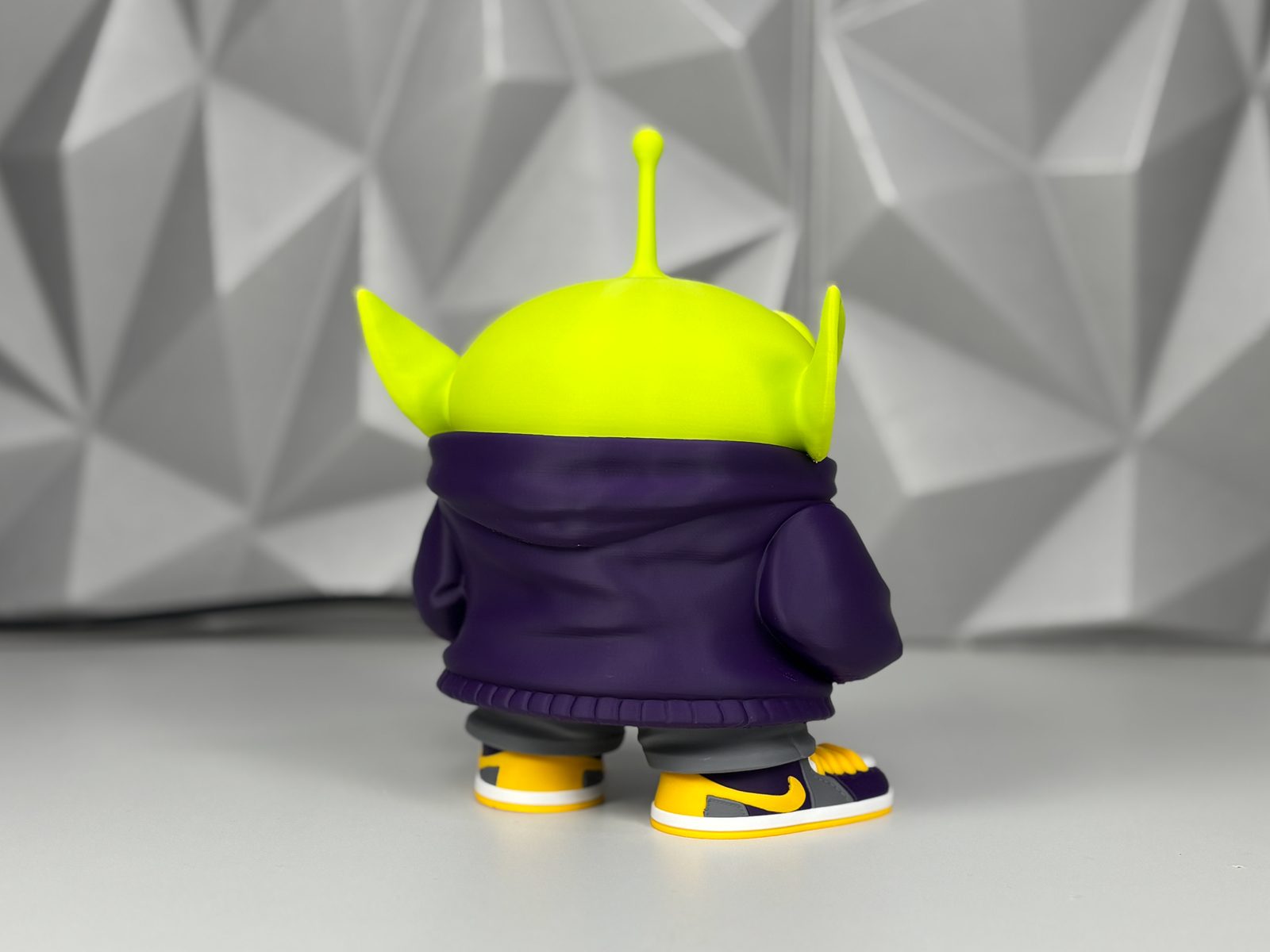#152 Alien Urban — vue 3