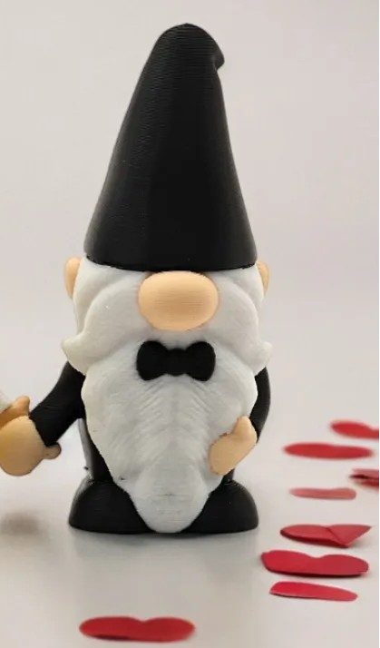 #154 Wedding Gnomes Figurines — vue 3