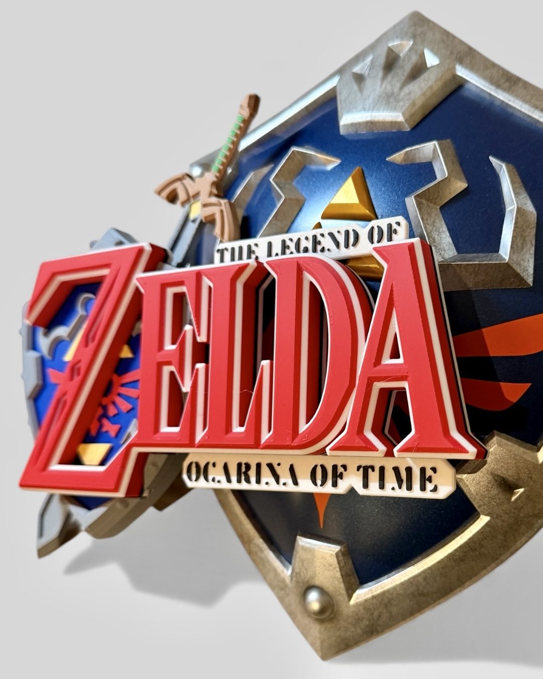 #155 Zelda Ocarina of Time Logo Display Stand — vue 6